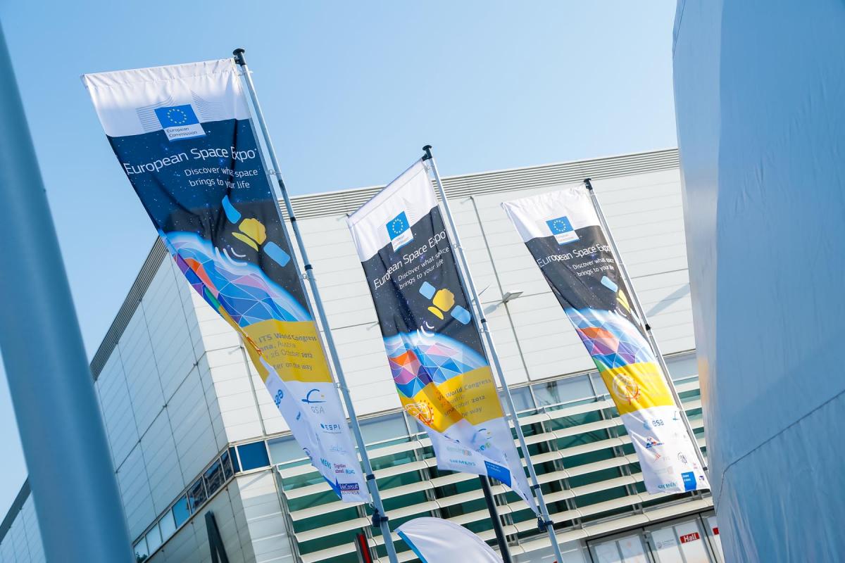 Flags announcing the European Space Expo