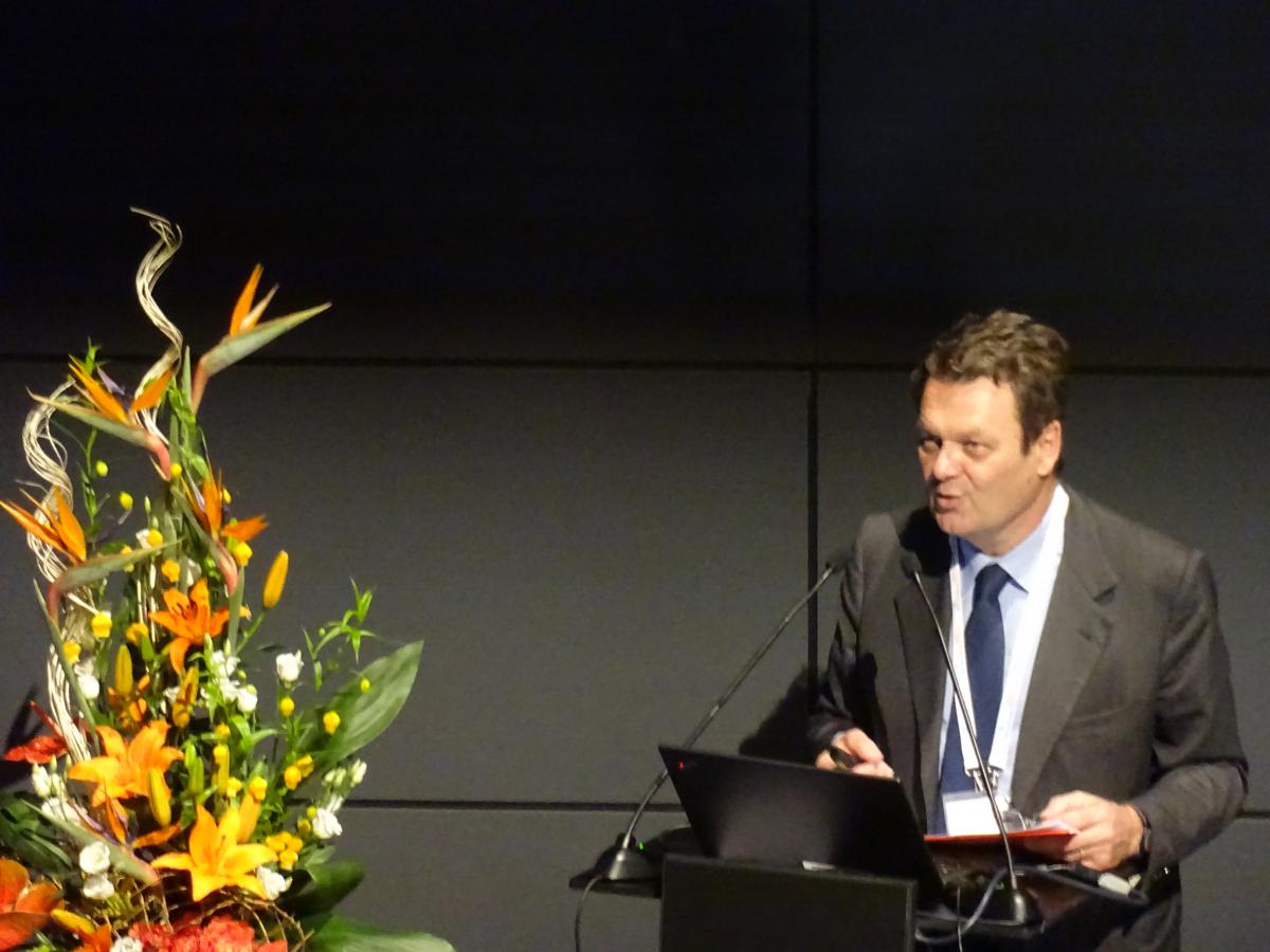 GSA Executive Director Carlo des Dorides announces the launch of the Agency’s 5th GNSS Market Report at ENC 2017.